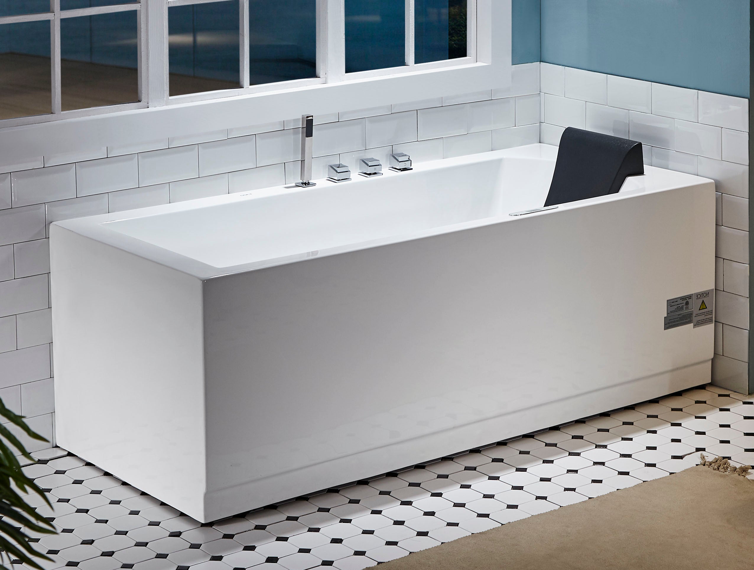 White Rectangular Whirlpool Bathtub W Fixtures